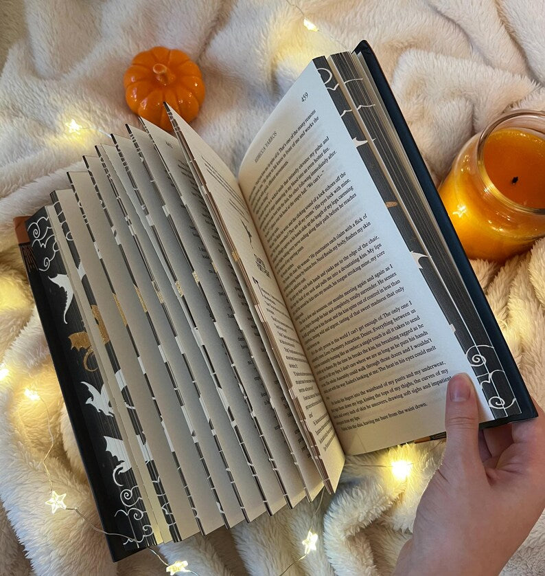 Iron Flame by Rebecca Yarros Exclusive Special Edition Hardback