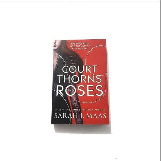 A Court of Thorns and Roses by Sarah J. Maas (Original Cover, Out of Print, First Edition, Brand New) - 9781408857861
