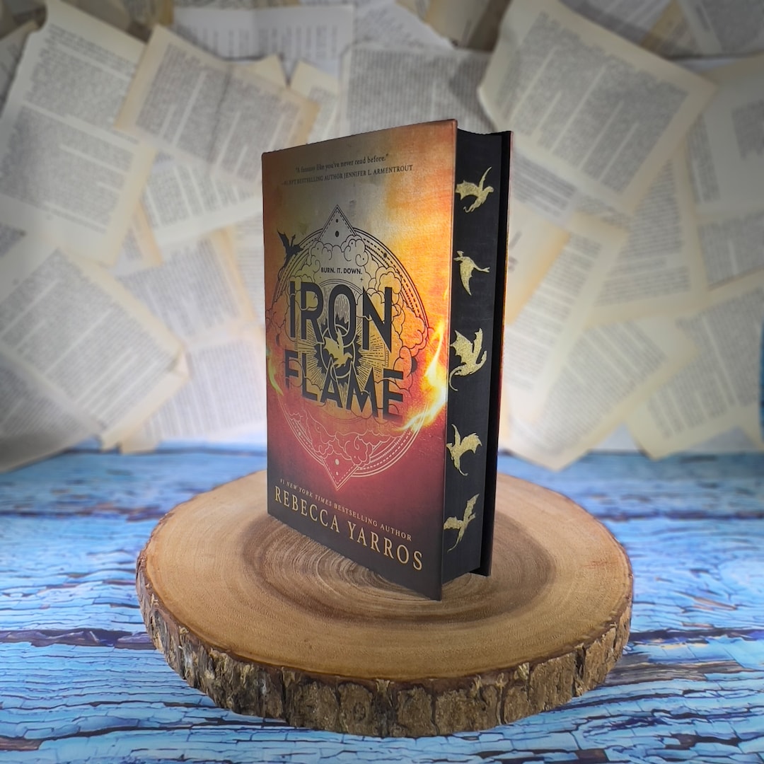 Iron Flame (The Empyrean, #2) by Rebecca Yarros