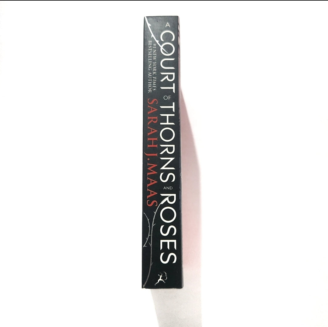 A Court of Thorns and Roses by Sarah J. Maas (Original Cover, Out of Print, First Edition, Brand New) - 9781408857861